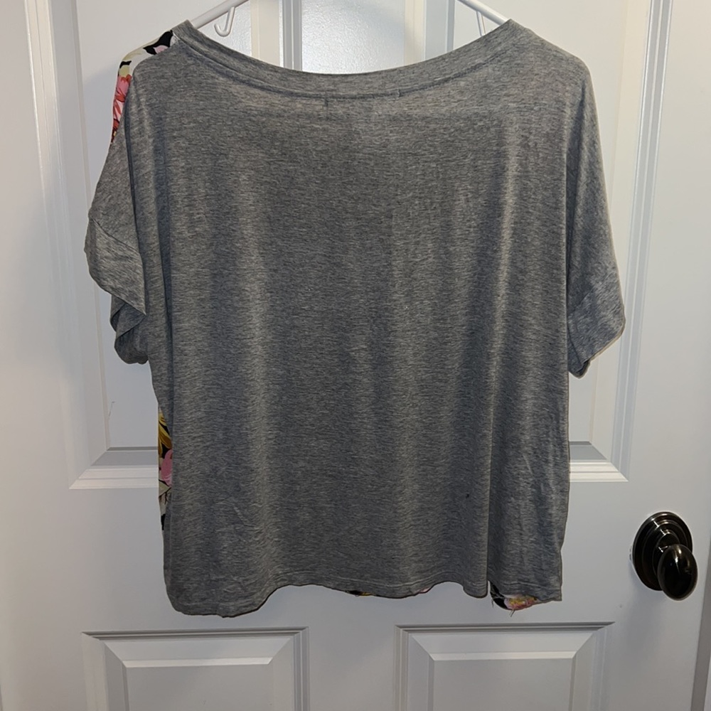 Floral Tee - Picture 3 of 7